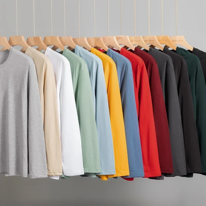 Blouses - Einfarbiges Herren-T-Shirt mit Rundhalsausschnitt und langen